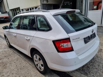Oq8CpAe6V6.jpg